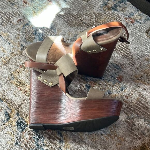 Soda Taupe wedge Sandals - Picture 4 of 6